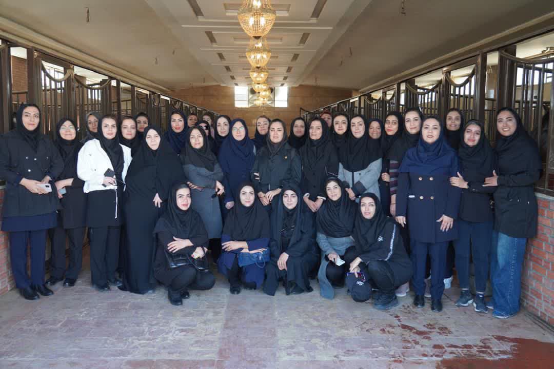 همایش آشنایی مسئولین بانوان دستگاه‌های اجرایی استان اصفهان با ورزش سوارکاری