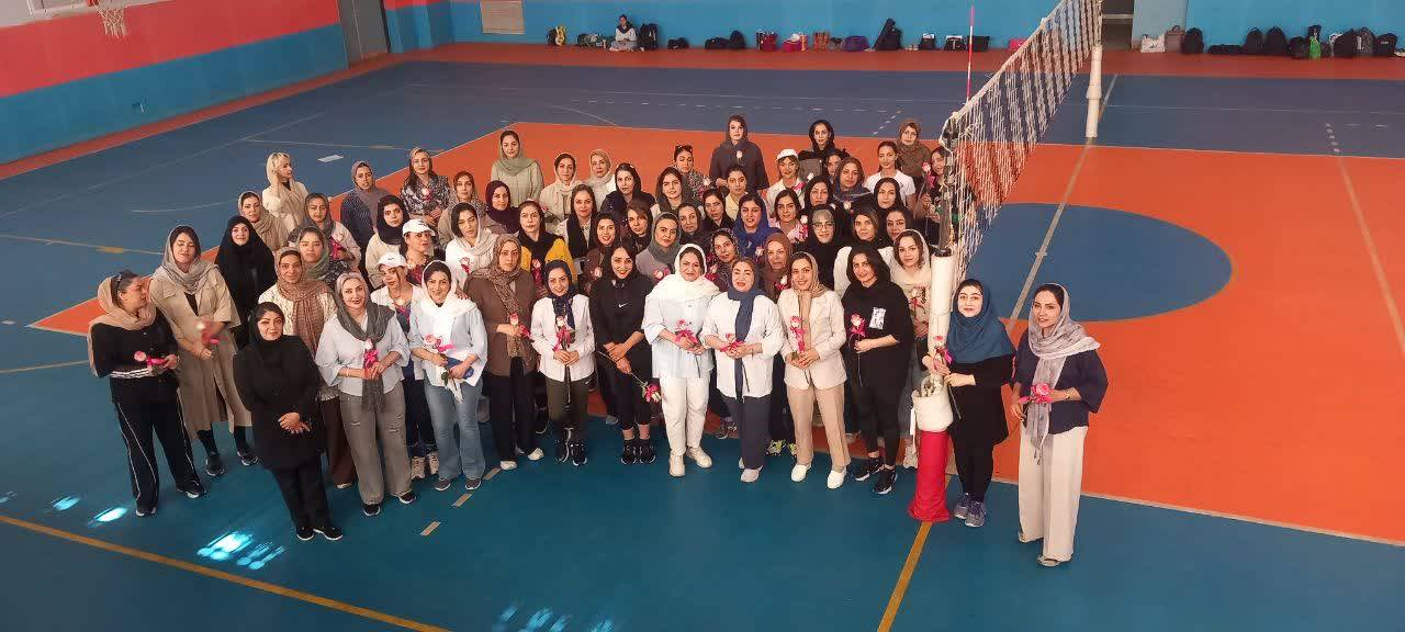 کارگاه یک روزه دانش افزایی ایروبیک و استپ بانوان